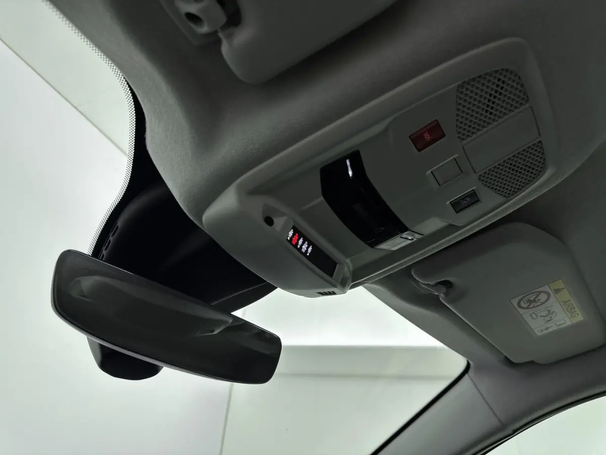 110pk Hybrid Automaat Urban | Camera | voorruitverwarming | Navigatie | Carplay
