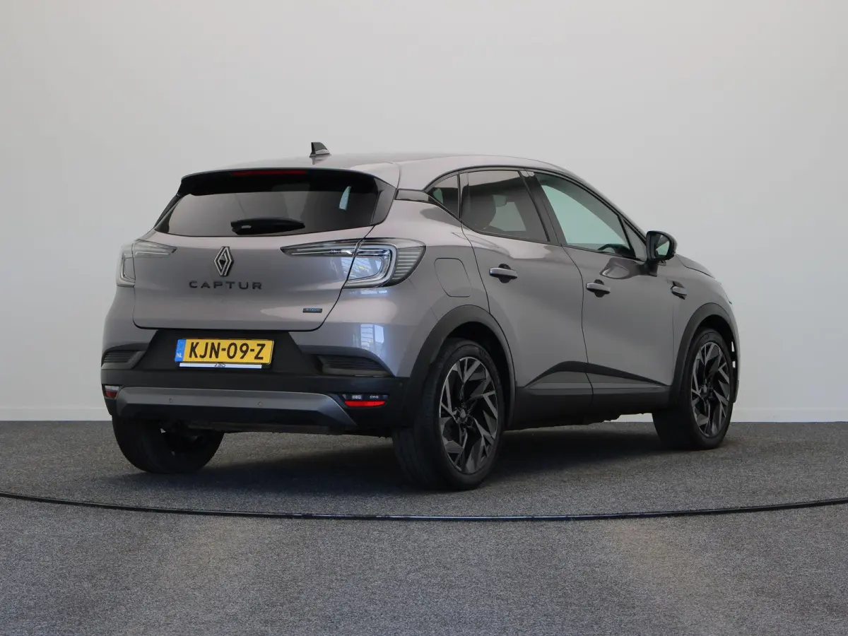 1.6 E-Tech full hybrid 145 esprit Alpine | Adaptive cruise control | Climate control | Stuurverwarming | Apple carplay / Android auto | Lichtmetalen velgen 19'' |