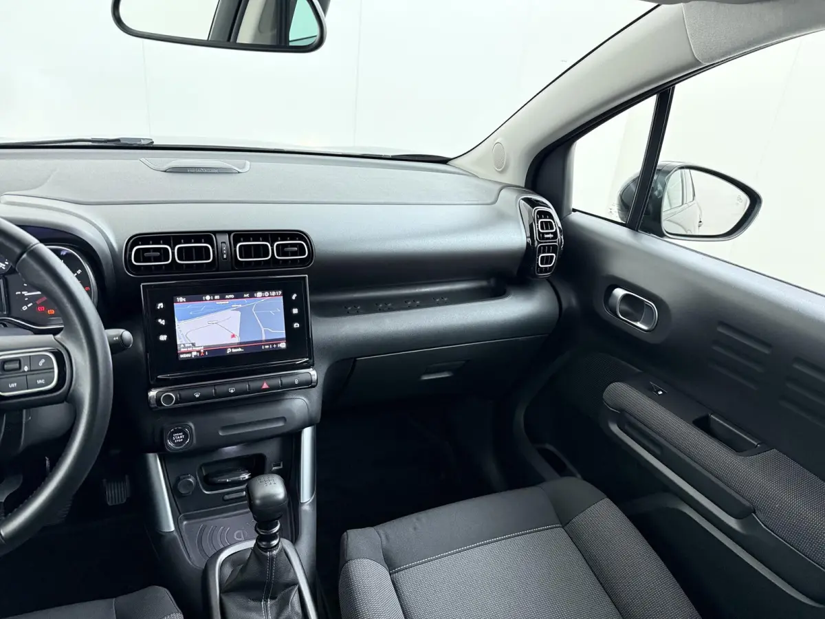 Shine 110pk | Automatische airco | Navigatie | Camera achter | Parkeersensoren | Cruise control | HiFi systeem | Apple Carplay en Android auto