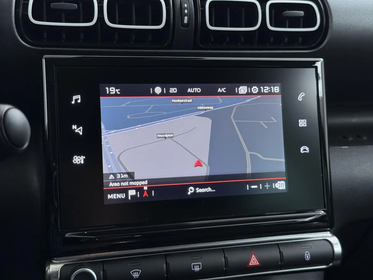 Shine 110pk | Automatische airco | Navigatie | Camera achter | Parkeersensoren | Cruise control | HiFi systeem | Apple Carplay en Android auto