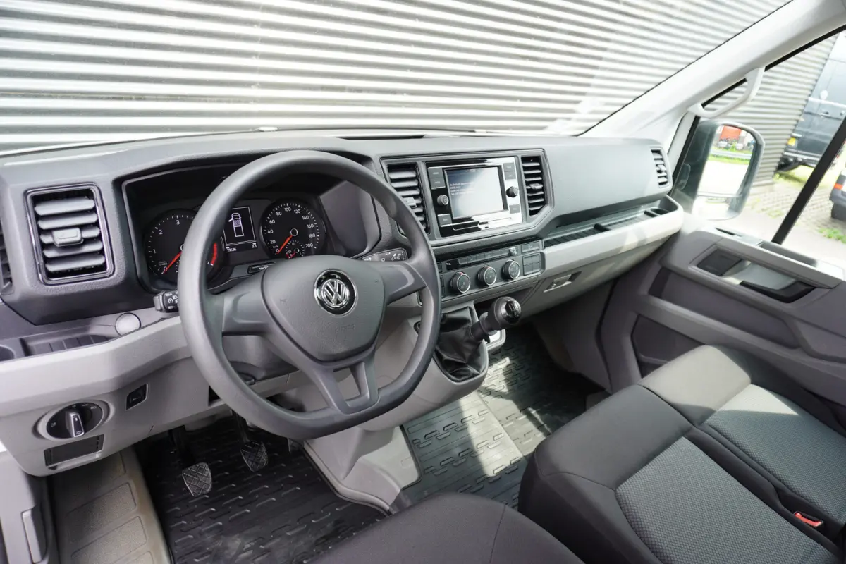 140pk Open laadbak Trekhaak Airco Cruise control Pick-Up