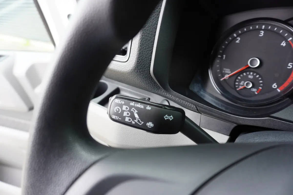 140pk Open laadbak Trekhaak Airco Cruise control Pick-Up