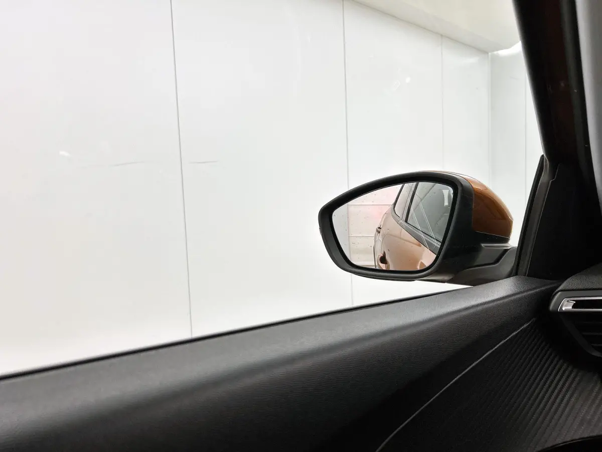 SUV EV Active 50 kWh 136pk | Accu 90% | Navigatie via Apple Carplay / Android Auto | Climate Control | Cruise Control | Parkeersensoren | Bluetooth | DAB+ radio | Keyless start | Automatisch