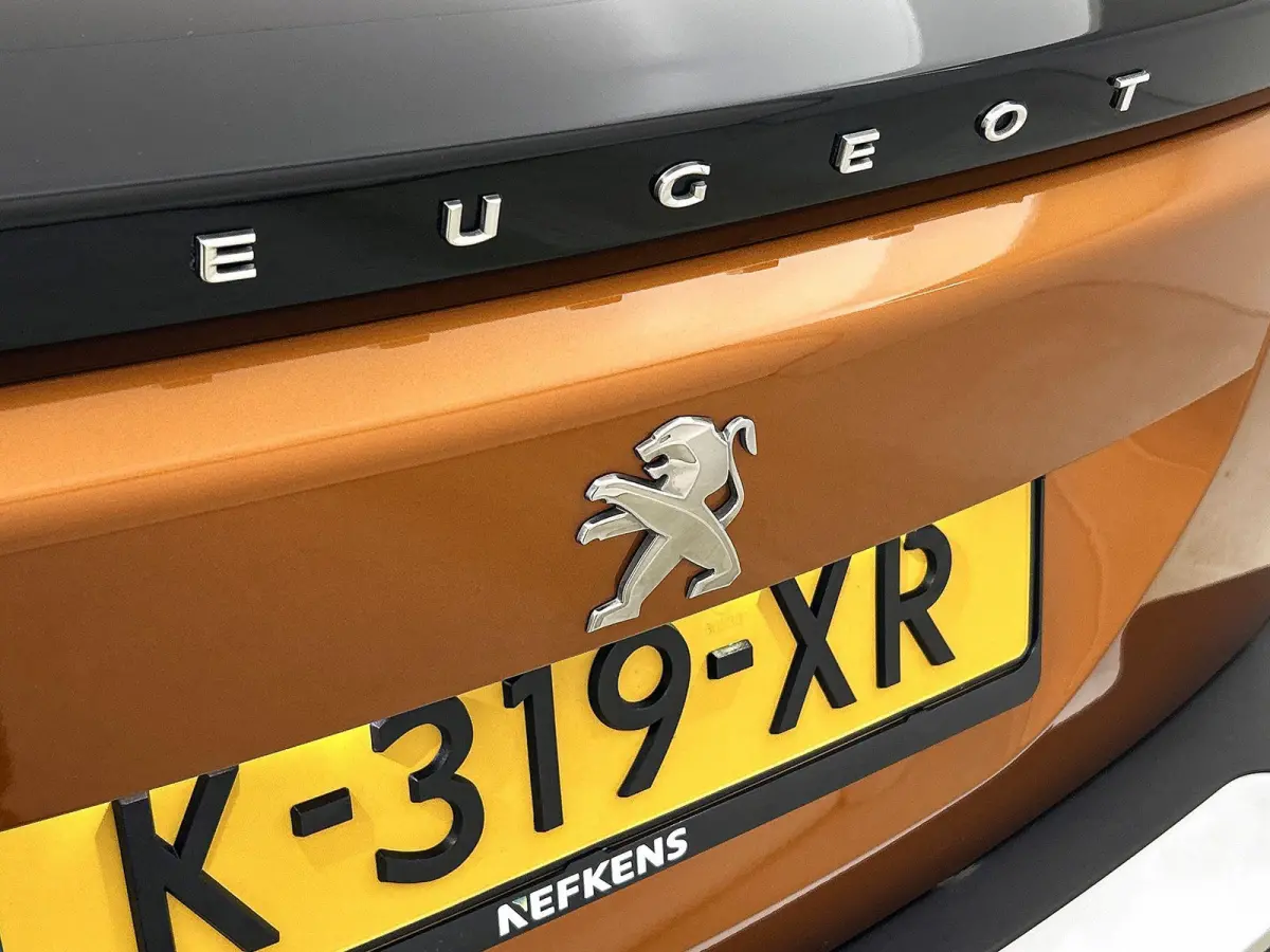SUV EV Active 50 kWh 136pk | Accu 90% | Navigatie via Apple Carplay / Android Auto | Climate Control | Cruise Control | Parkeersensoren | Bluetooth | DAB+ radio | Keyless start | Automatisch