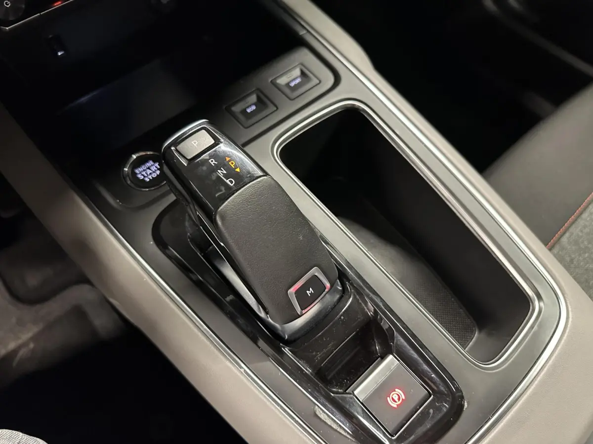 1.2 PureTech Business CAMERA NAVI CARPLAY ECC LM CRUISE.