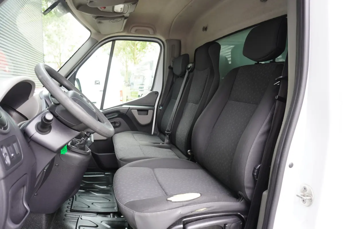 170pk Euro6 Bakwagen 443x213x223 Laadklep Zijdeur Navigatie Airco Lat om lat Koffer LBW