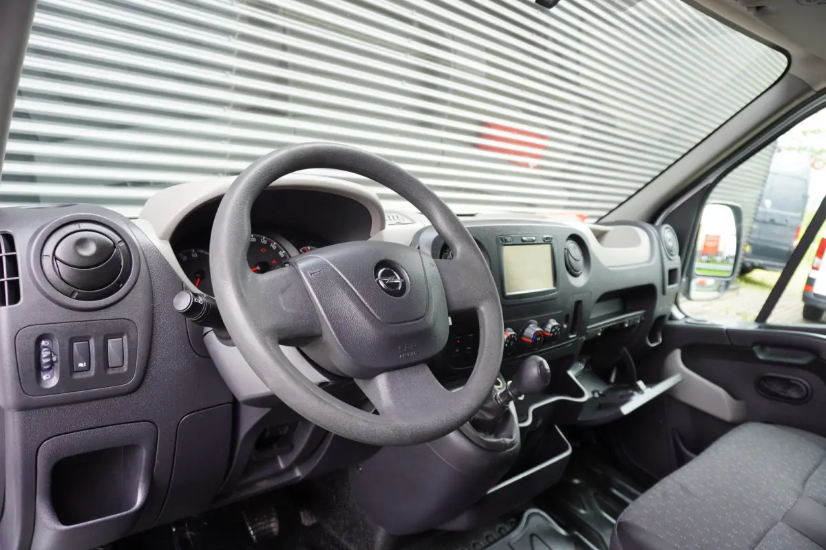 170pk Euro6 Bakwagen 443x213x223 Laadklep Zijdeur Navigatie Airco Lat om lat Koffer LBW