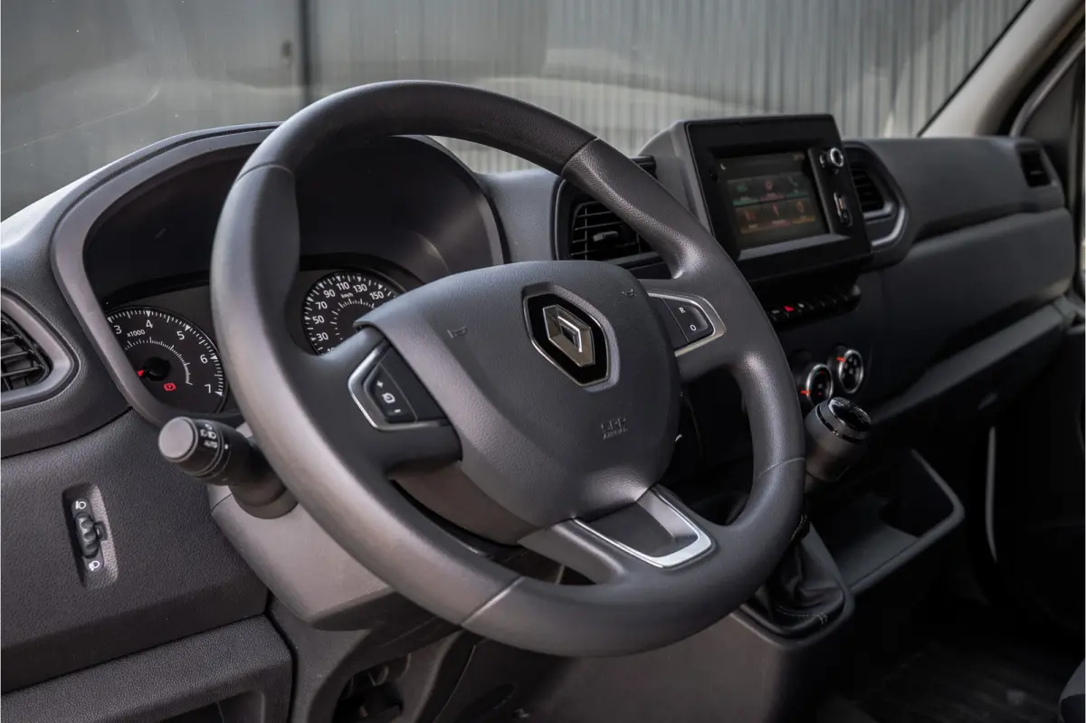 **2.3dCi | Bakwagen met Laadklep | LED | Carplay | Camera | Cruise**