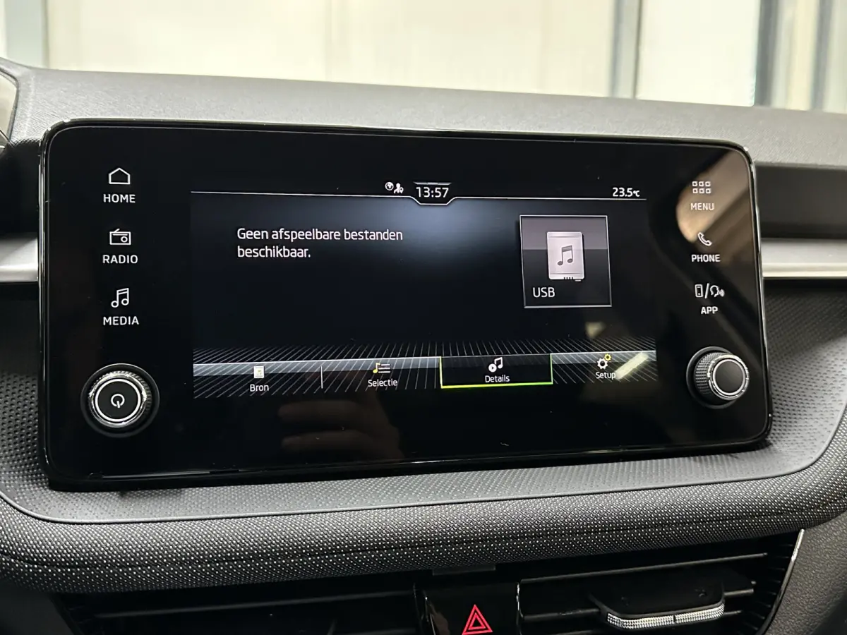 1.0 TSI 115 pk DSG Edition | Apple Carplay/Android Auto | Camera | Winter Pakket |