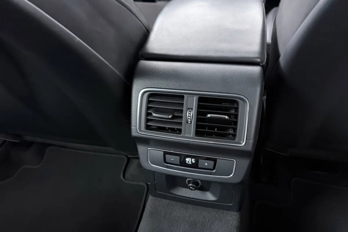 2.0 TFSI quattro Design Pro S-Line Plus (Goed OnderH, Navi, Camera, Climate Con, PDC V+A, Etc)