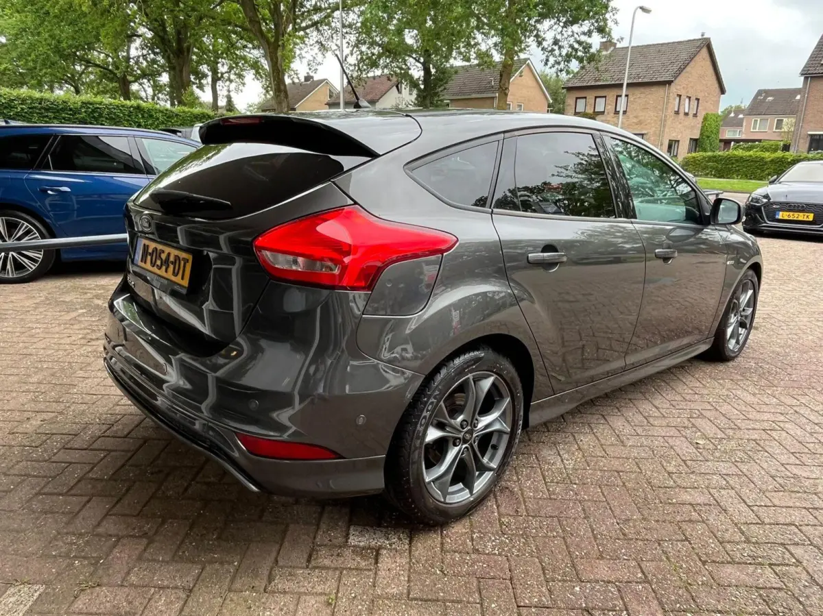 1.0 ST Line! Navi, Climat, Bluetooth, LM..