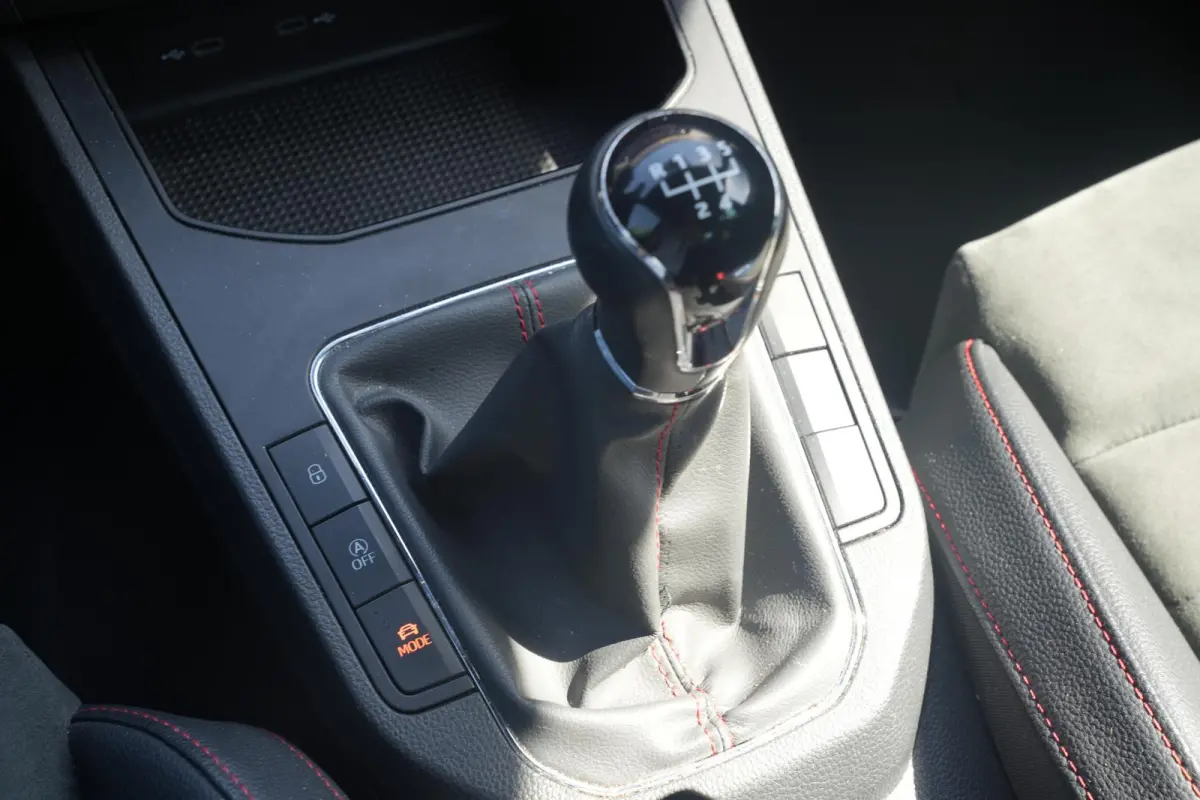 1.0 TSI FR Business Intense Plus FR Virtual Dash Stoelverwarming Clima