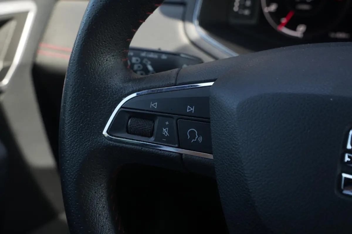 1.0 TSI FR Business Intense Plus FR Virtual Dash Stoelverwarming Clima