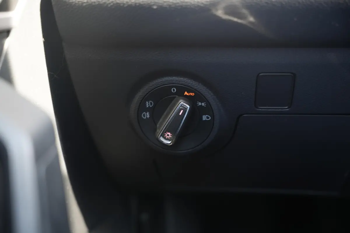 1.0 TSI FR Business Intense Plus FR Virtual Dash Stoelverwarming Clima