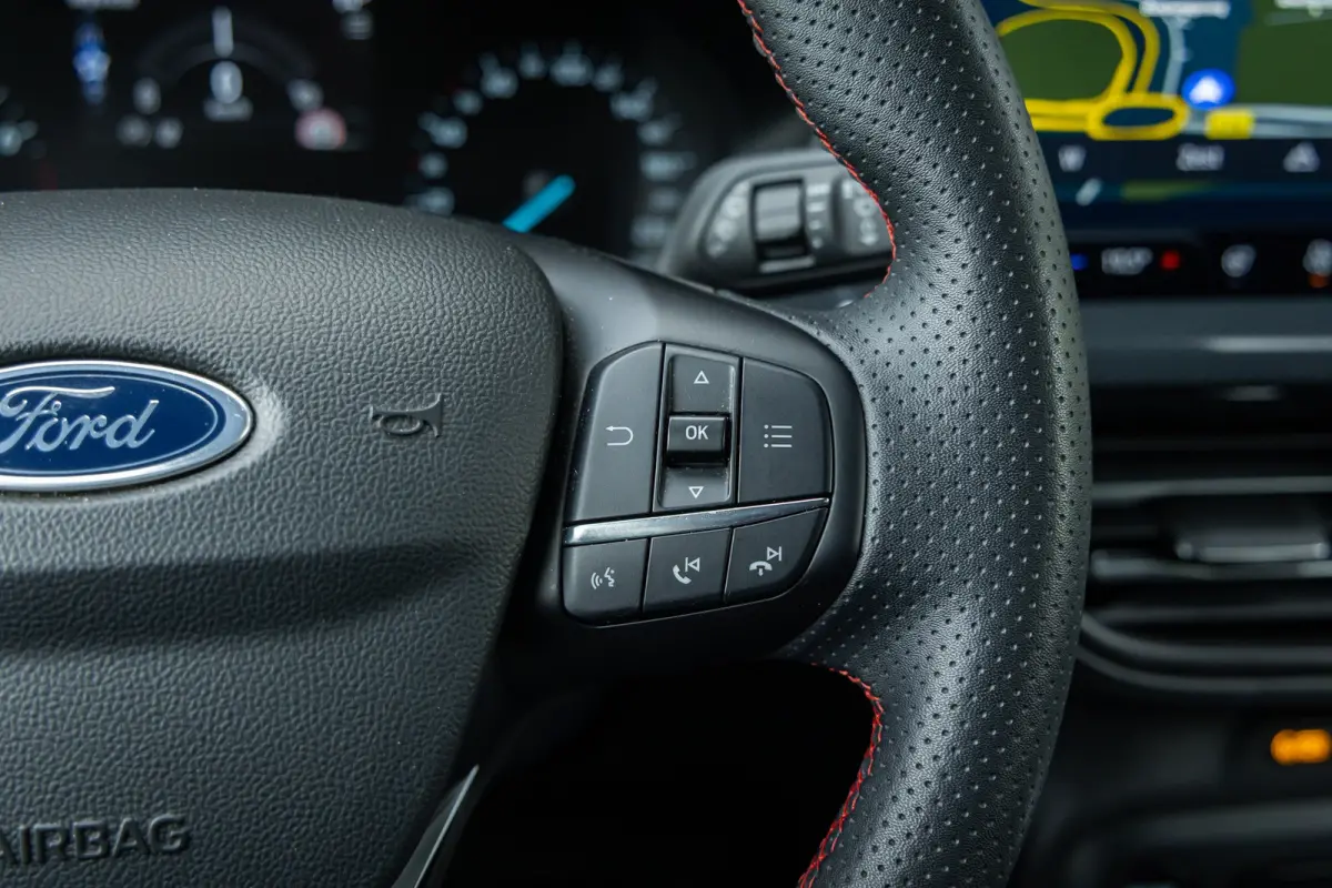 1.0 EcoBoost Hybrid ST Line | Automaat | Full LED | Winter-pack | Adaptieve cruise | Dodehoek detectie | Privacy-glass | Apple carplay / andriod auto | Parkeer camera