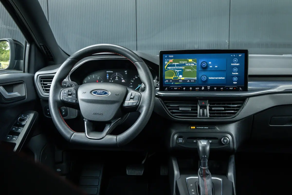 1.0 EcoBoost Hybrid ST Line | Automaat | Full LED | Winter-pack | Adaptieve cruise | Dodehoek detectie | Privacy-glass | Apple carplay / andriod auto | Parkeer camera