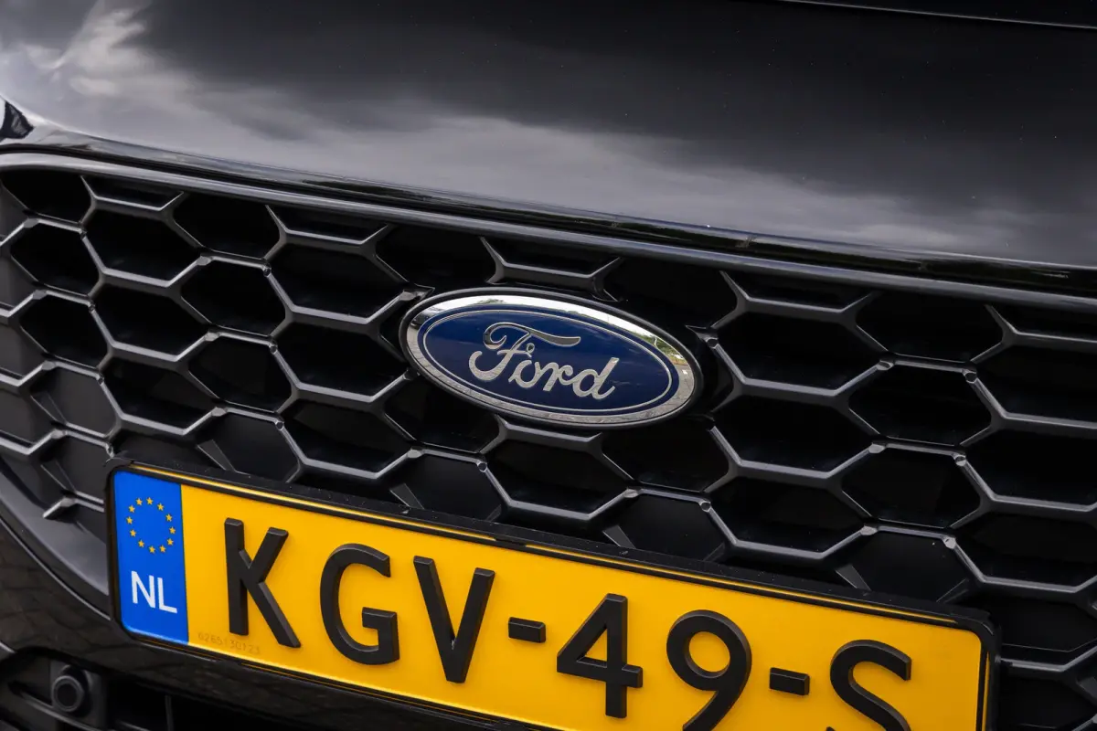 1.0 EcoBoost Hybrid ST Line | Automaat | Full LED | Winter-pack | Adaptieve cruise | Dodehoek detectie | Privacy-glass | Apple carplay / andriod auto | Parkeer camera
