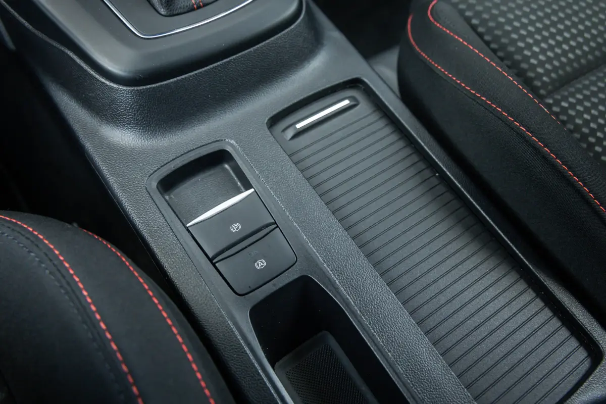 1.0 EcoBoost Hybrid ST Line | Automaat | Full LED | Winter-pack | Adaptieve cruise | Dodehoek detectie | Privacy-glass | Apple carplay / andriod auto | Parkeer camera