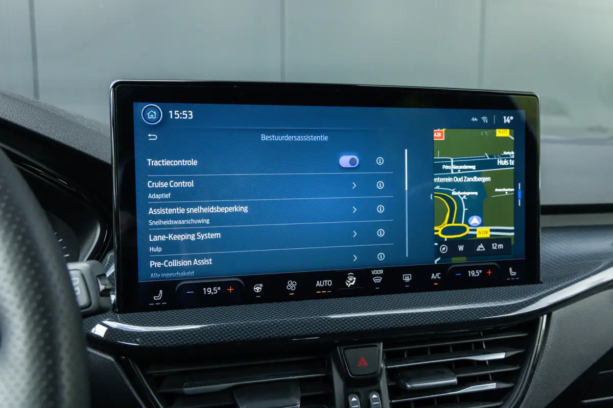1.0 EcoBoost Hybrid ST Line | Automaat | Full LED | Winter-pack | Adaptieve cruise | Dodehoek detectie | Privacy-glass | Apple carplay / andriod auto | Parkeer camera
