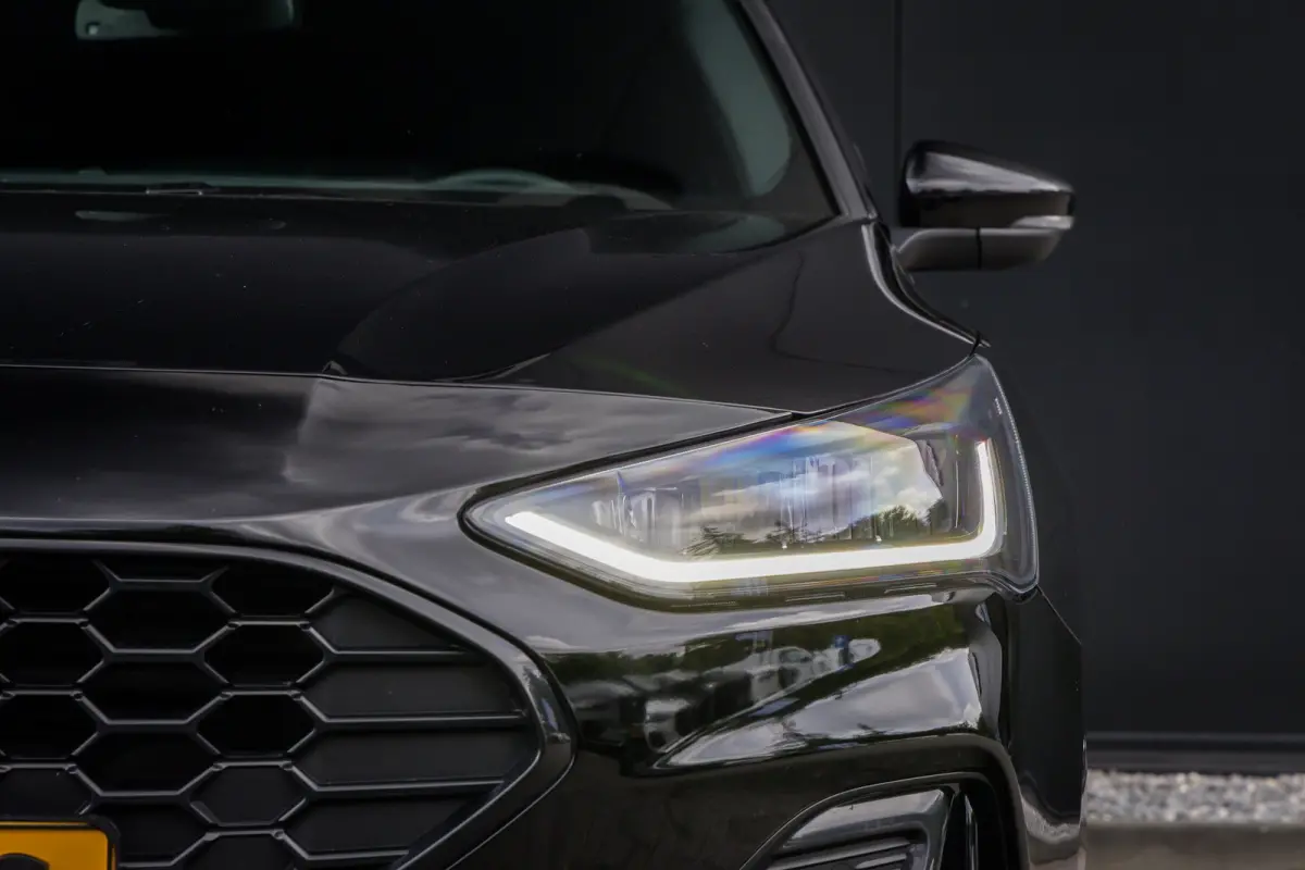 1.0 EcoBoost Hybrid ST Line | Automaat | Full LED | Winter-pack | Adaptieve cruise | Dodehoek detectie | Privacy-glass | Apple carplay / andriod auto | Parkeer camera