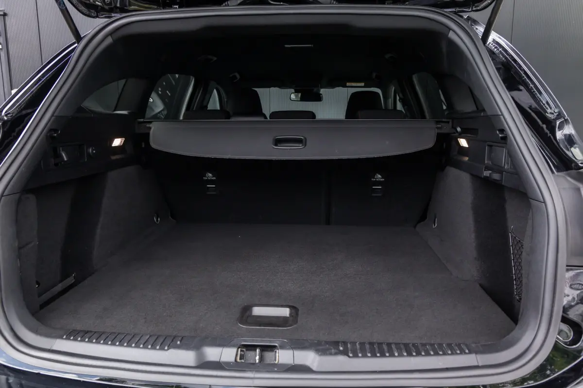 1.0 EcoBoost Hybrid ST Line | Automaat | Full LED | Winter-pack | Adaptieve cruise | Dodehoek detectie | Privacy-glass | Apple carplay / andriod auto | Parkeer camera
