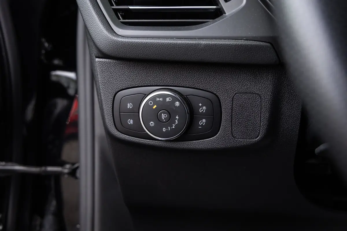 1.0 EcoBoost Hybrid ST Line | Automaat | Full LED | Winter-pack | Adaptieve cruise | Dodehoek detectie | Privacy-glass | Apple carplay / andriod auto | Parkeer camera