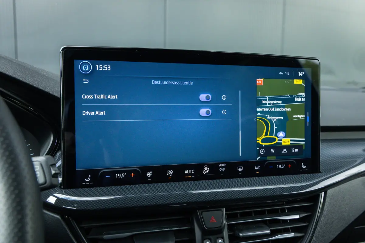 1.0 EcoBoost Hybrid ST Line | Automaat | Full LED | Winter-pack | Adaptieve cruise | Dodehoek detectie | Privacy-glass | Apple carplay / andriod auto | Parkeer camera