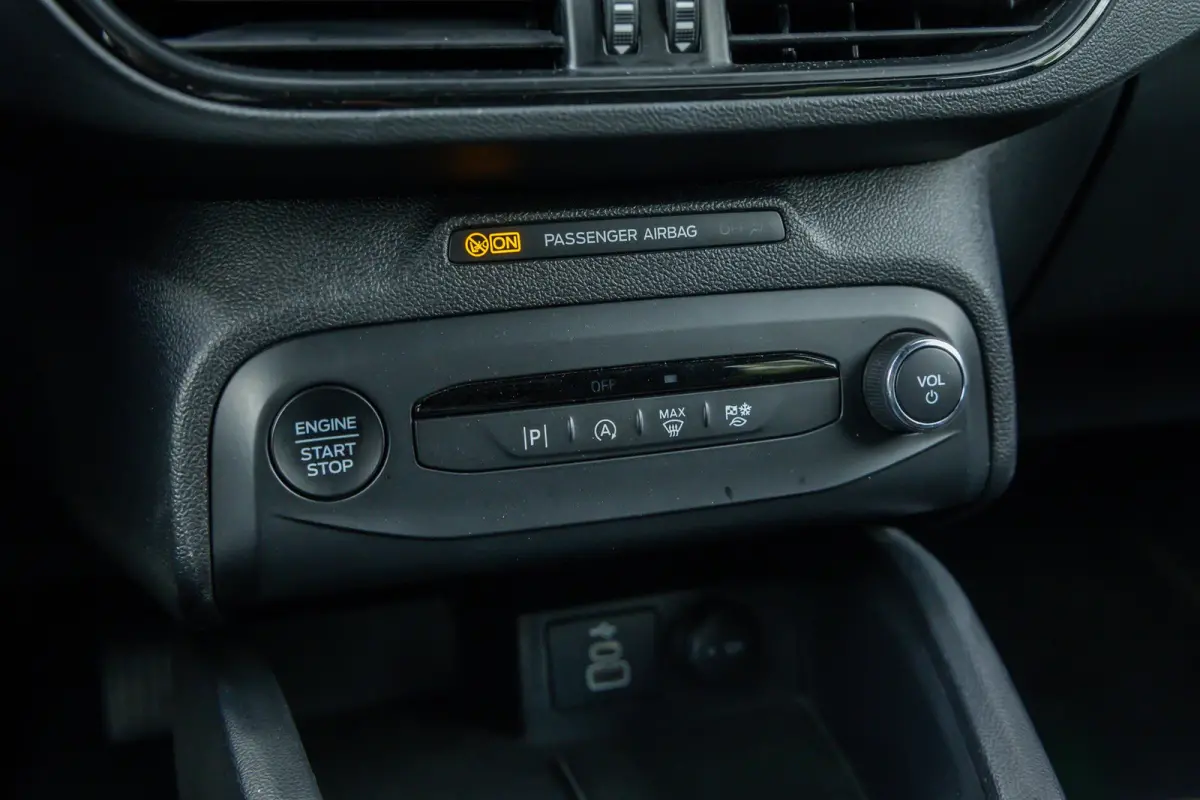 1.0 EcoBoost Hybrid ST Line | Automaat | Full LED | Winter-pack | Adaptieve cruise | Dodehoek detectie | Privacy-glass | Apple carplay / andriod auto | Parkeer camera