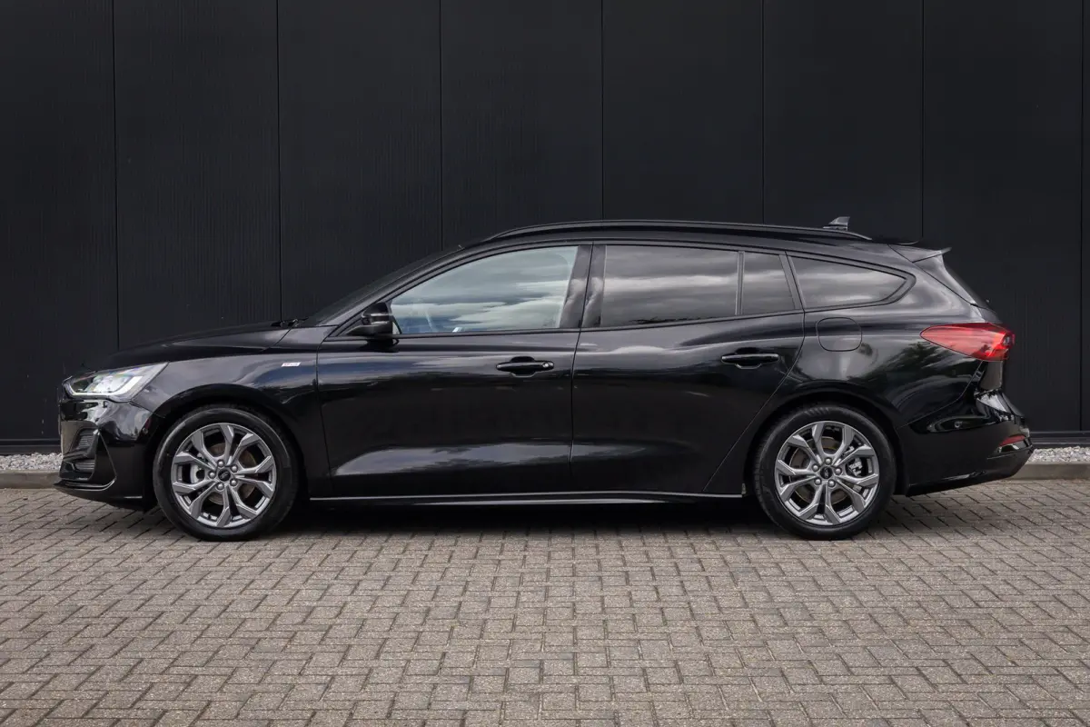 1.0 EcoBoost Hybrid ST Line | Automaat | Full LED | Winter-pack | Adaptieve cruise | Dodehoek detectie | Privacy-glass | Apple carplay / andriod auto | Parkeer camera