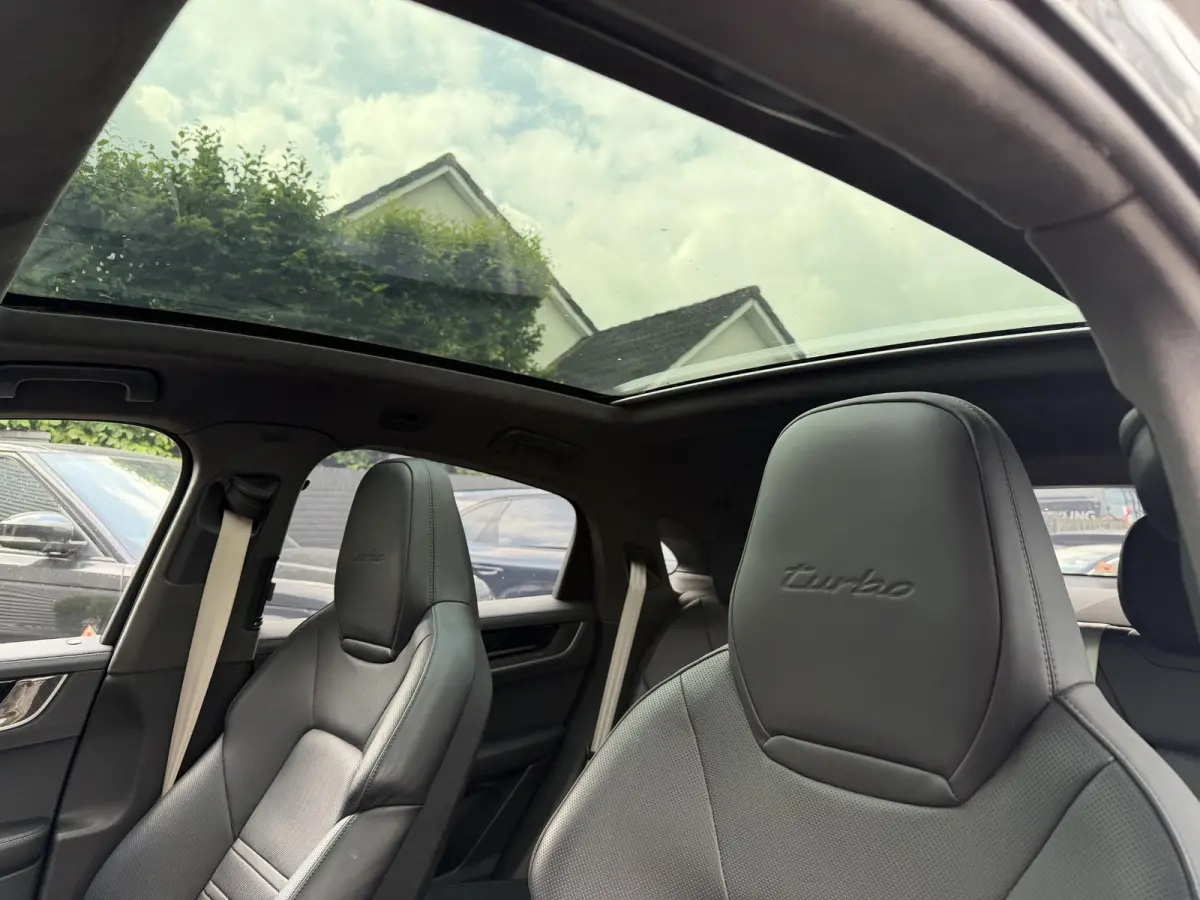 4.0 Turbo E-Hybrid Sport Chrono | 360* Camera | Achteras Besturing | Burmester | Bijrijders Display | Head-Up Display | CARBON |