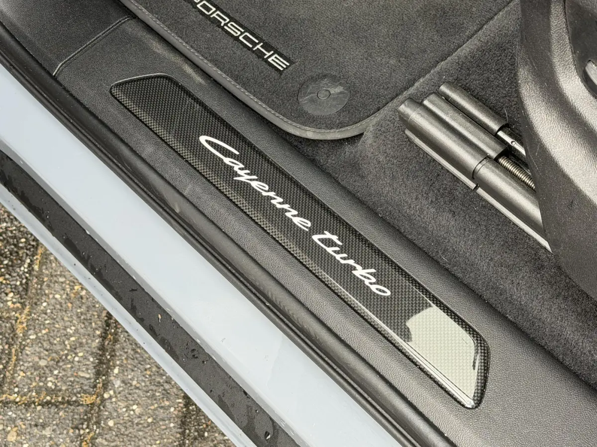 4.0 Turbo E-Hybrid Sport Chrono | 360* Camera | Achteras Besturing | Burmester | Bijrijders Display | Head-Up Display | CARBON |