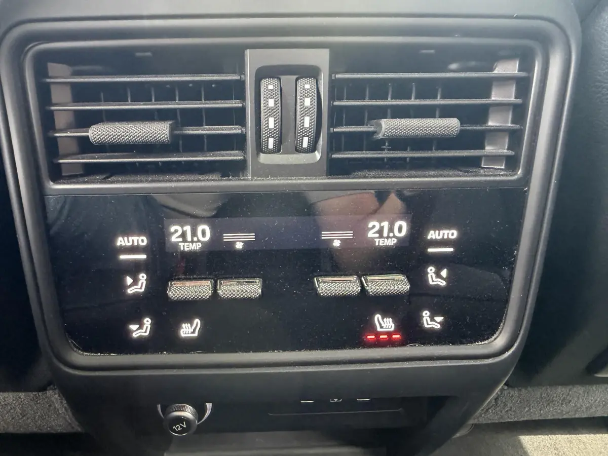 4.0 Turbo E-Hybrid Sport Chrono | 360* Camera | Achteras Besturing | Burmester | Bijrijders Display | Head-Up Display | CARBON |