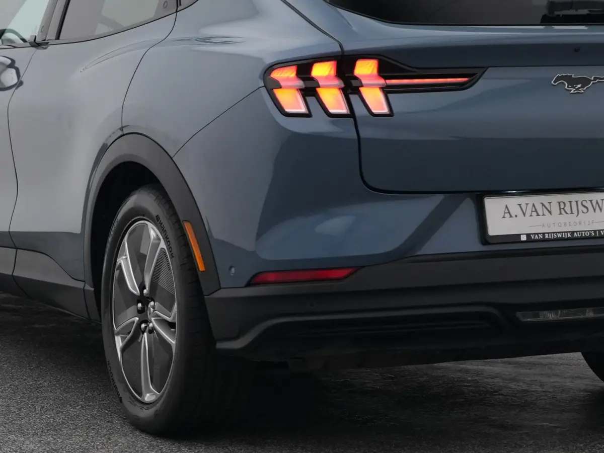 Standard RWD 75 kWh | 360° | ADAPTIVE | STOEL- EN STUURVERW.