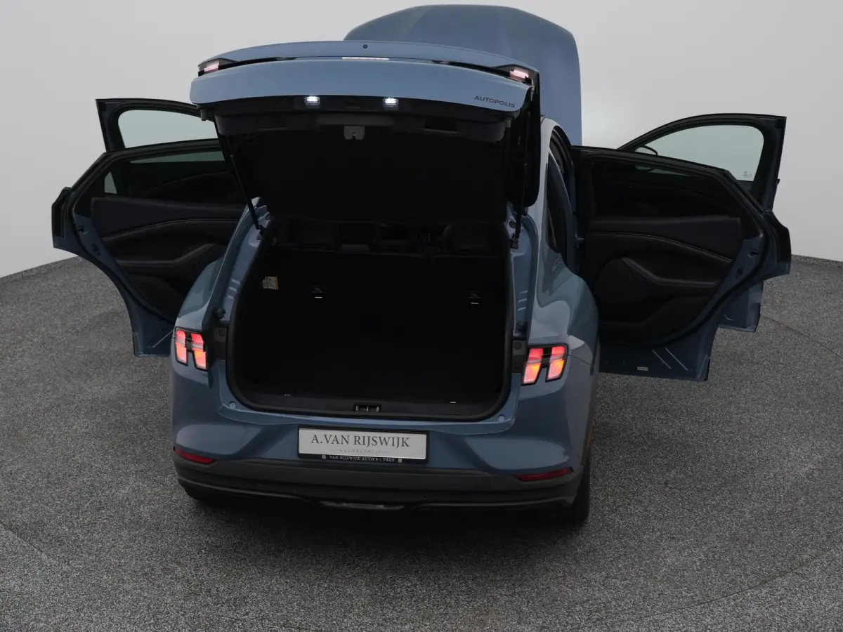 Standard RWD 75 kWh | 360° | ADAPTIVE | STOEL- EN STUURVERW.