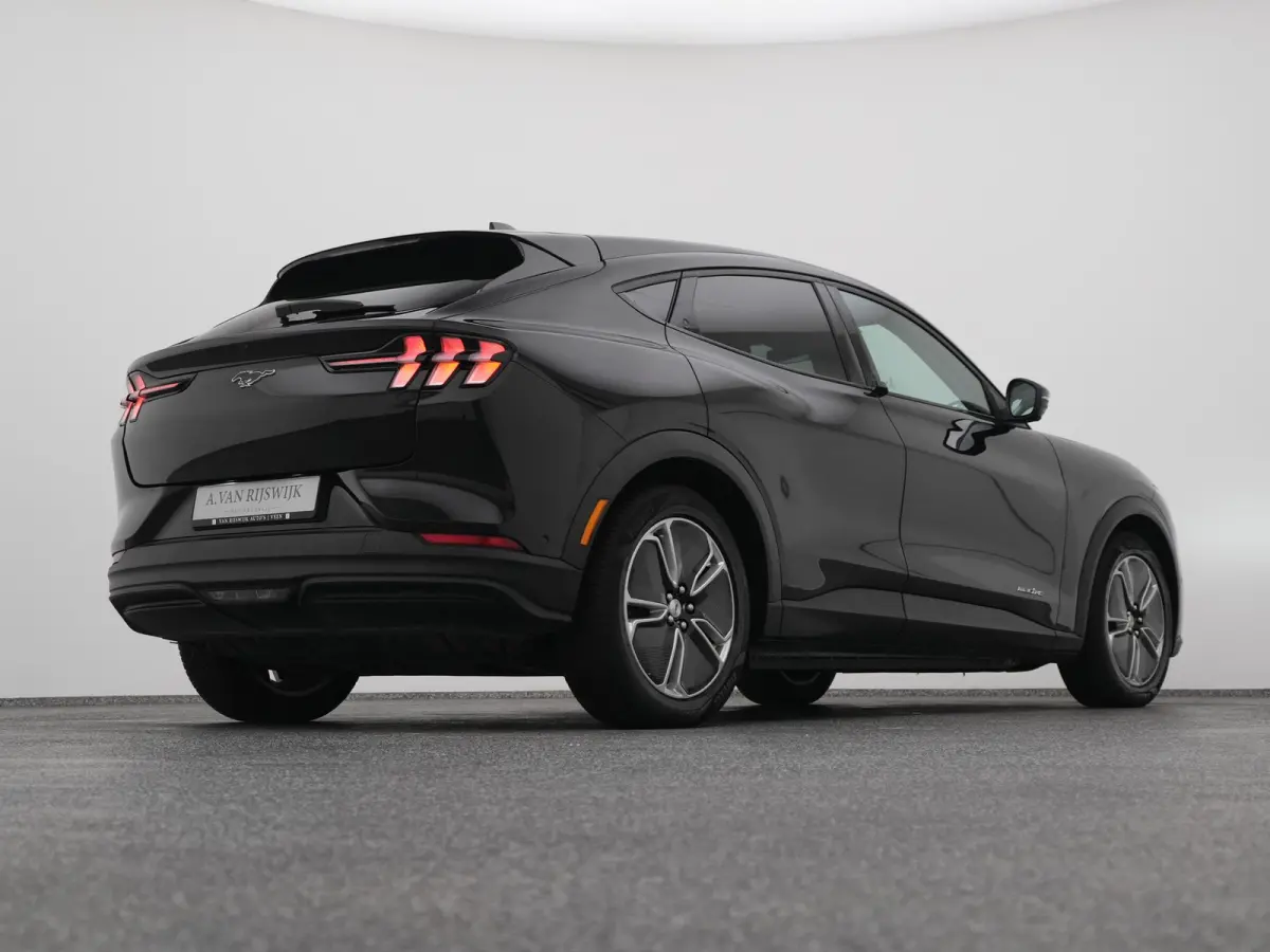 Standard RWD 75 kWh | 360° | ADAPTIVE | STOEL- EN STUURVERW.