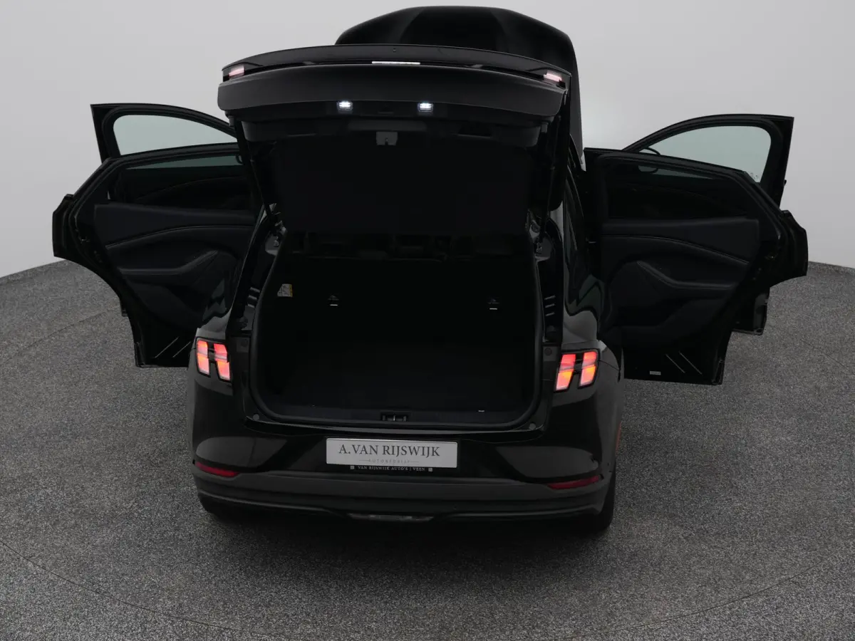 Standard RWD 75 kWh | 360° | ADAPTIVE | STOEL- EN STUURVERW.