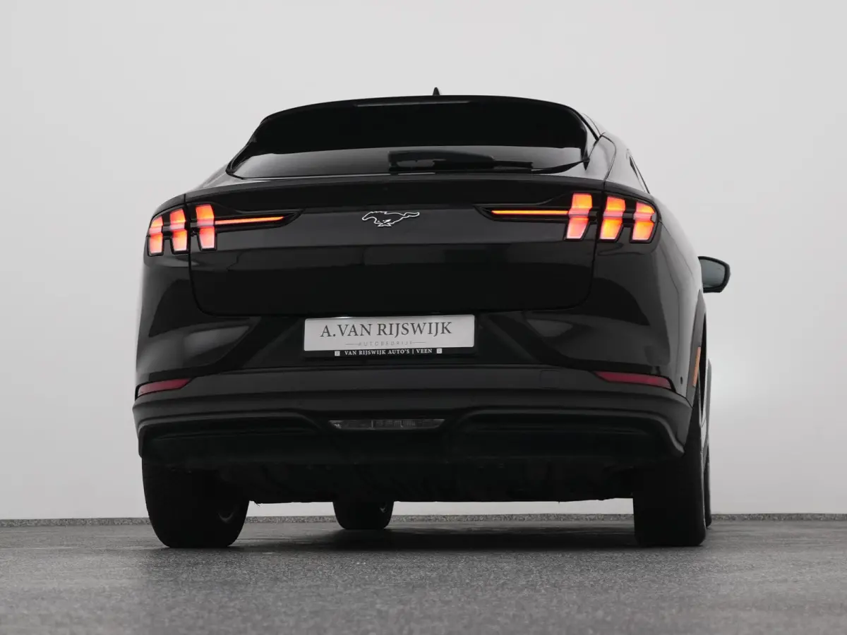 Standard RWD 75 kWh | 360° | ADAPTIVE | STOEL- EN STUURVERW.