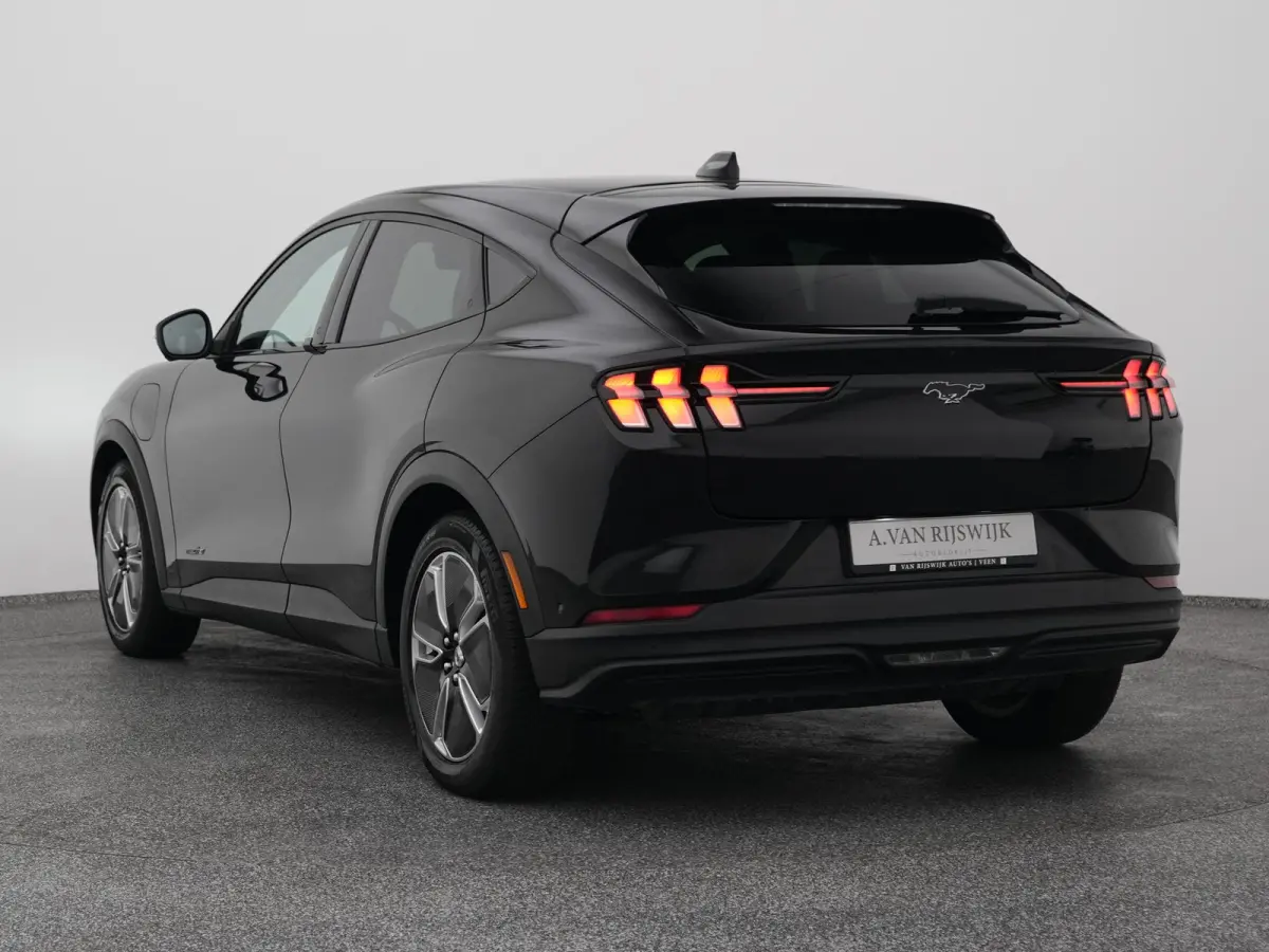 Standard RWD 75 kWh | 360° | ADAPTIVE | STOEL- EN STUURVERW.