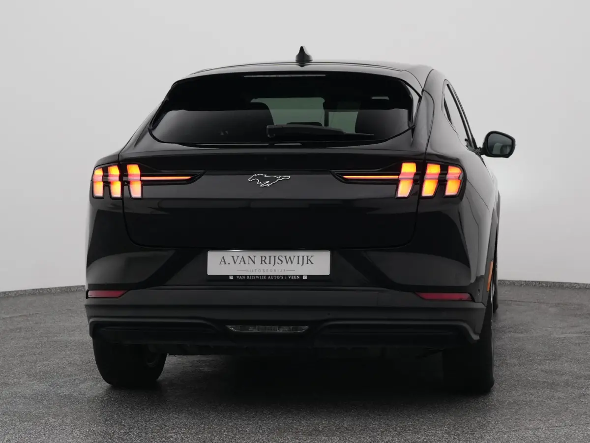 Standard RWD 75 kWh | 360° | ADAPTIVE | STOEL- EN STUURVERW.