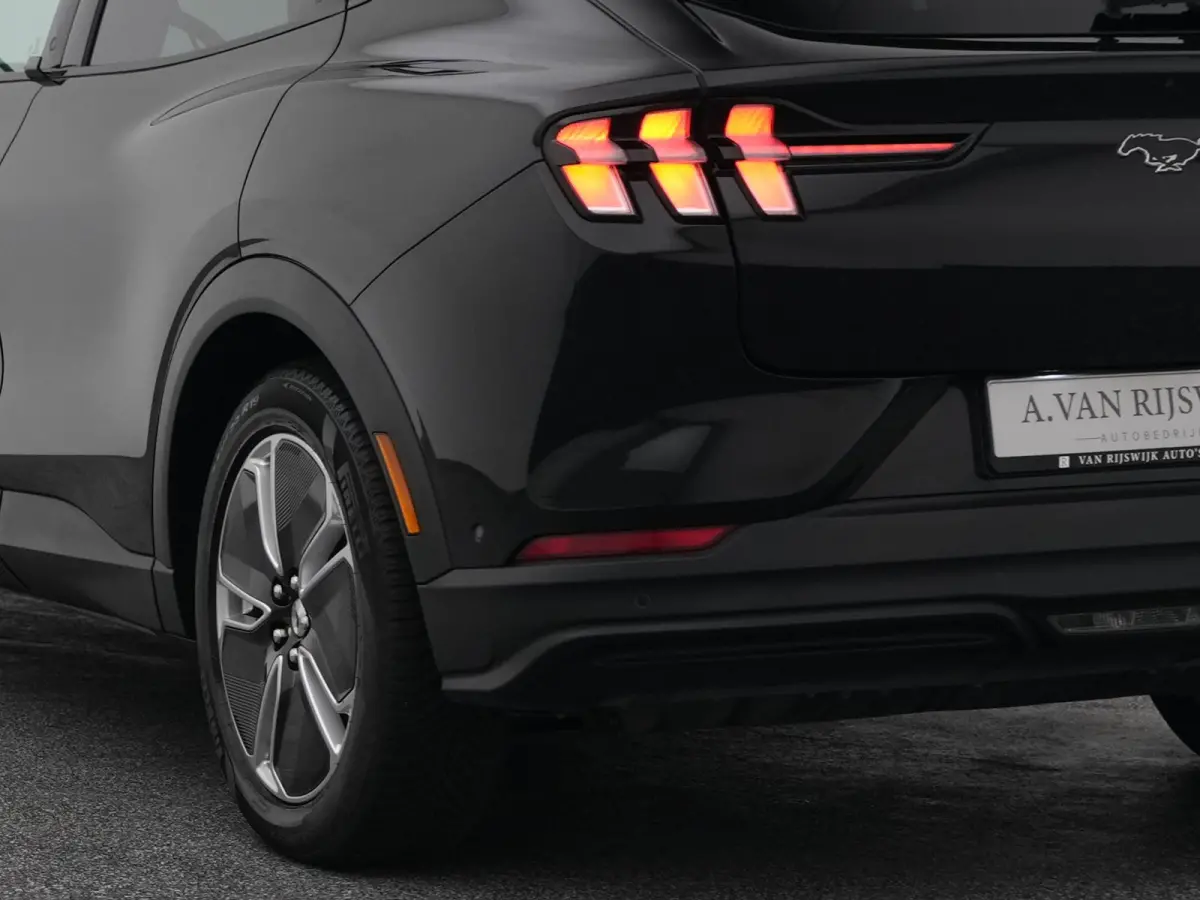 Standard RWD 75 kWh | 360° | ADAPTIVE | STOEL- EN STUURVERW.
