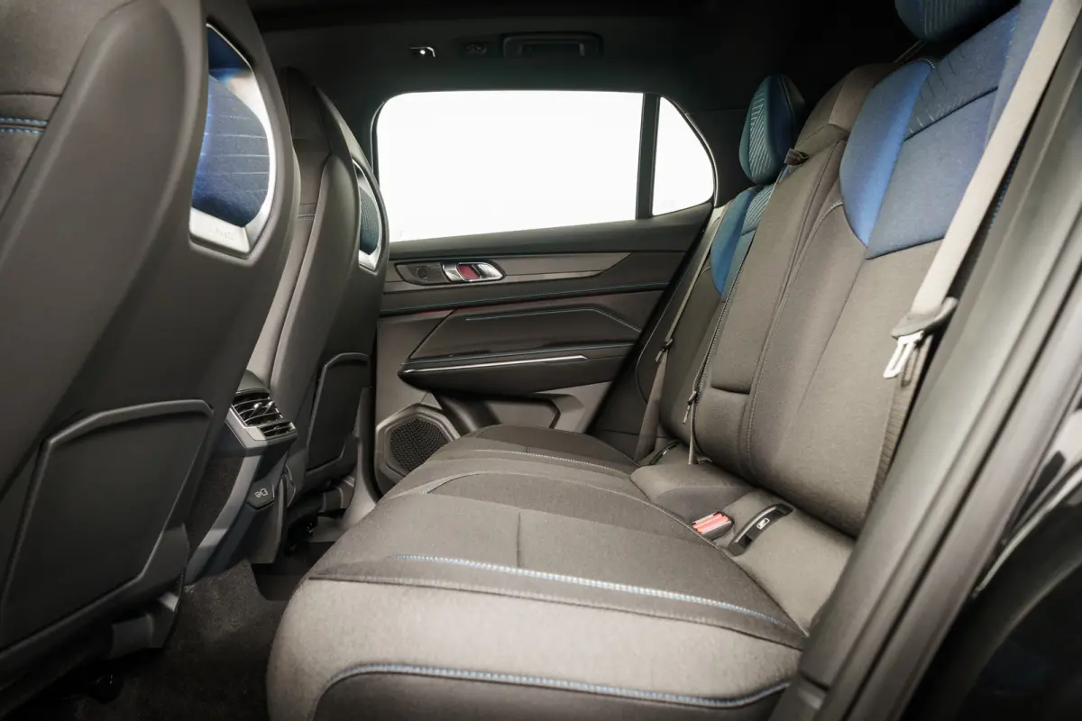 1.5 Plug-in Hybrid 262 Pk I Zwarte hemel I Panoramadak | Stuurverw. | NL Auto | 360 Camera | 20 inch LMV