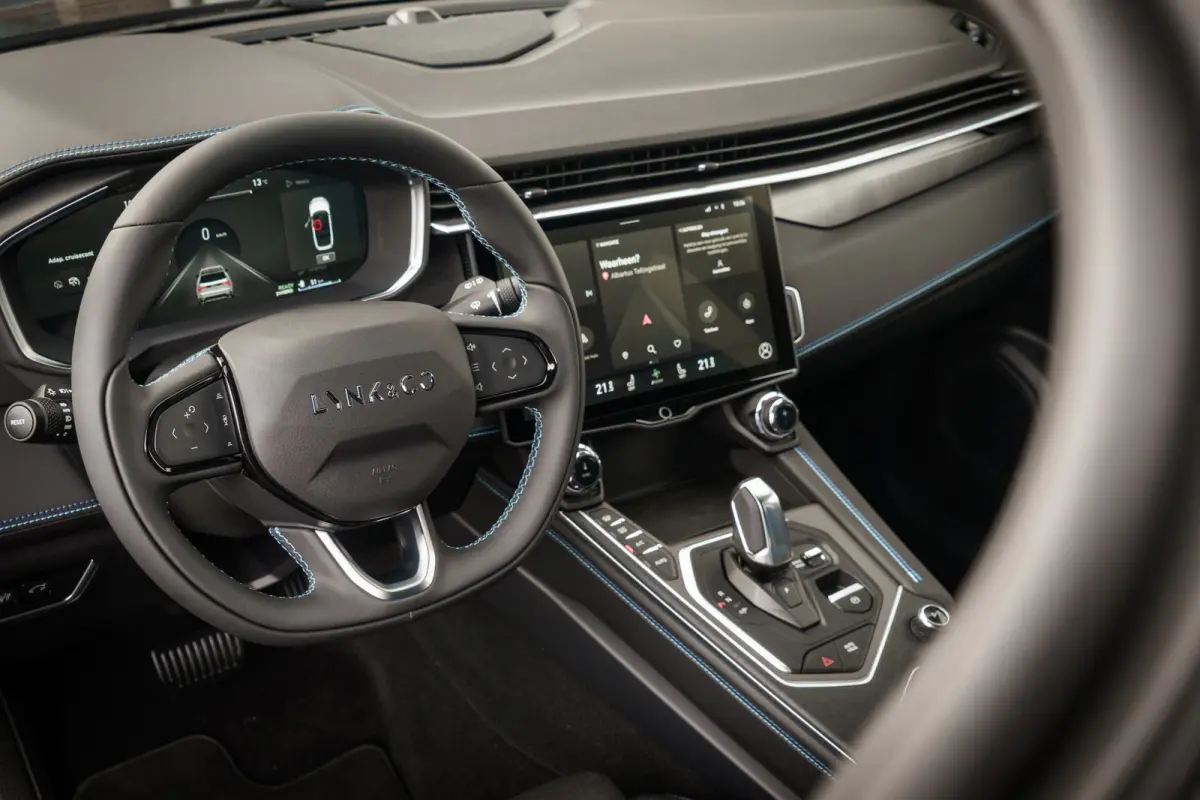 1.5 Plug-in Hybrid 262 Pk I Zwarte hemel I Panoramadak | Stuurverw. | NL Auto | 360 Camera | 20 inch LMV