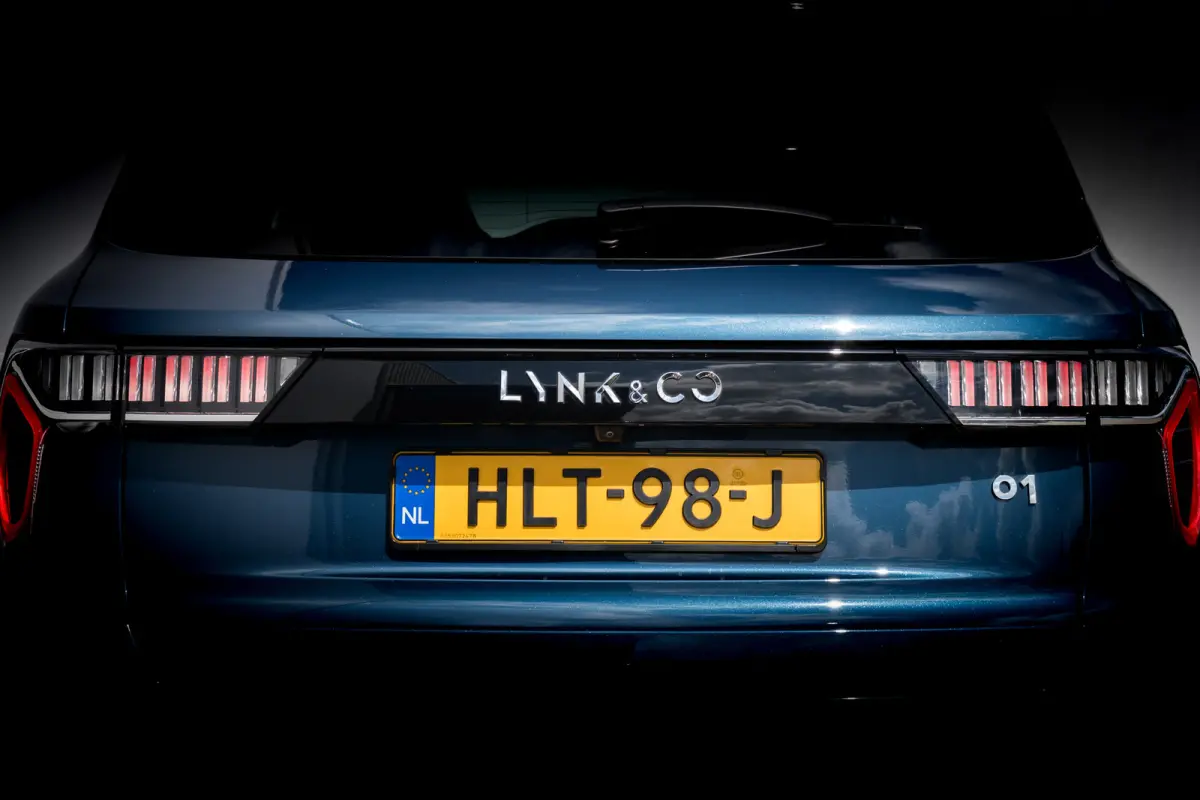 1.5 Plug-in Hybrid 262 Pk I Zwarte hemel I Panoramadak | Stuurverw. | NL Auto | 360 Camera | 20 inch LMV