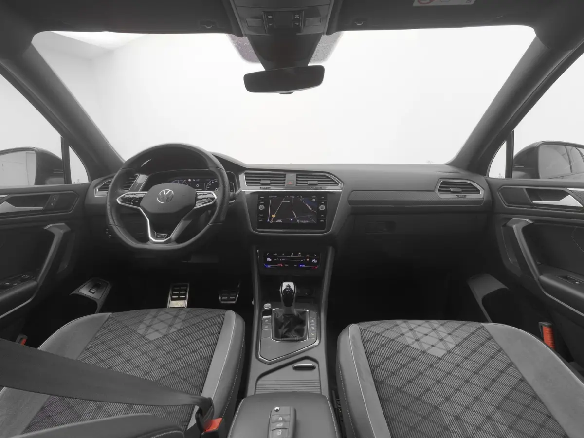 1.5 TSI R-Line Business | CAMERA | ADAPTIVE | STOEL- EN STUURVERW. | TREKHAAK