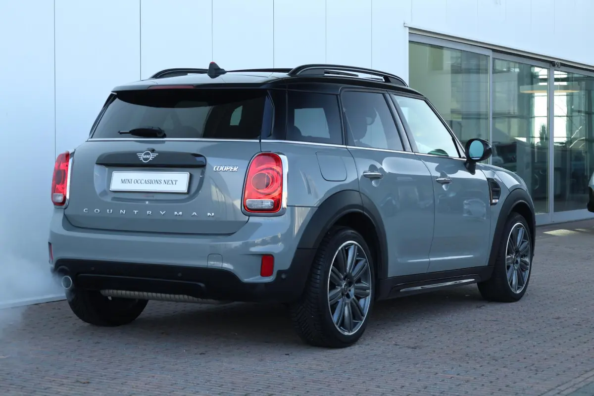 1.5 Cooper Business Edition Comfort Access/ Panoramadak/ Comfortstoelen/ Harman-Kardon/ Navigatie Plus/ LED-koplampen