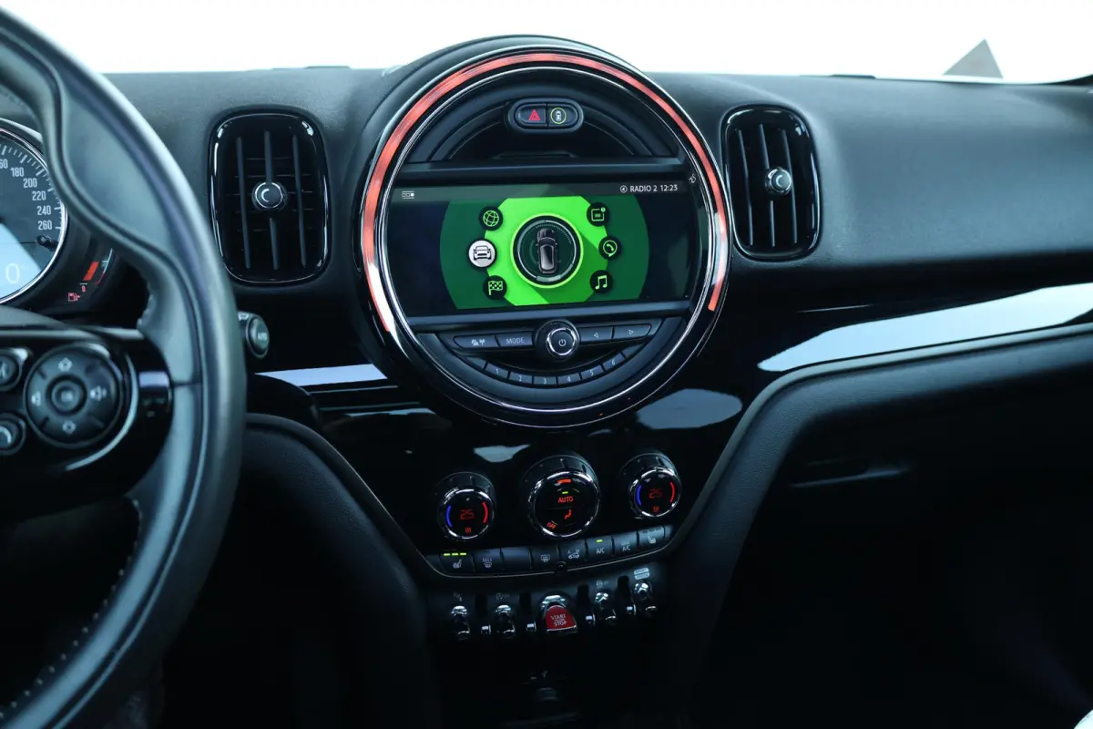 1.5 Cooper Business Edition Comfort Access/ Panoramadak/ Comfortstoelen/ Harman-Kardon/ Navigatie Plus/ LED-koplampen