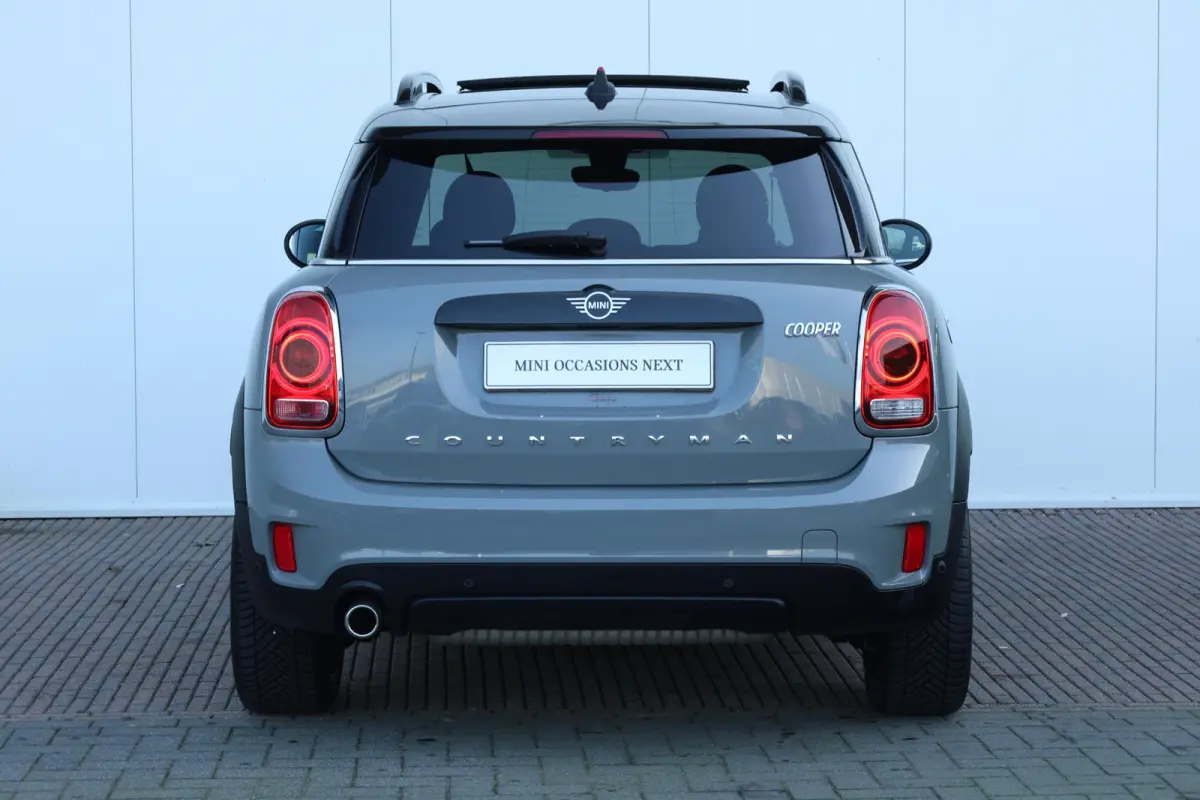 1.5 Cooper Business Edition Comfort Access/ Panoramadak/ Comfortstoelen/ Harman-Kardon/ Navigatie Plus/ LED-koplampen