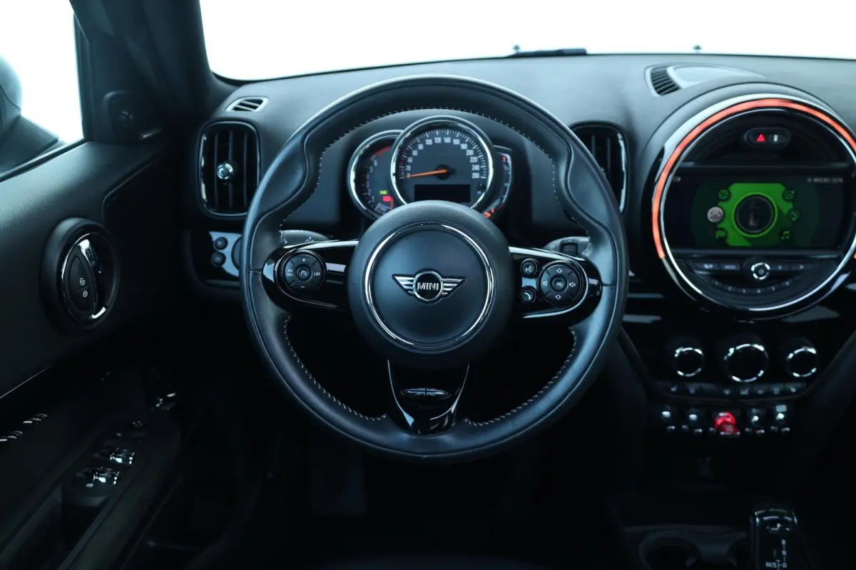 1.5 Cooper Business Edition Comfort Access/ Panoramadak/ Comfortstoelen/ Harman-Kardon/ Navigatie Plus/ LED-koplampen