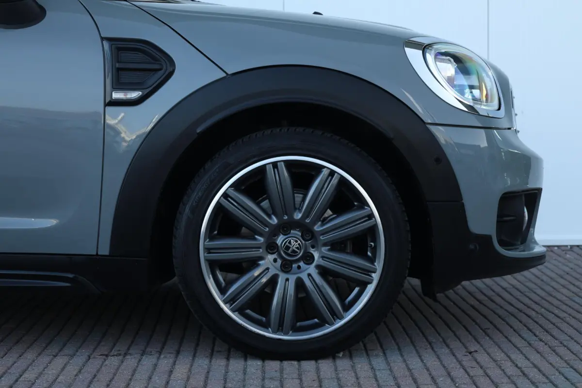 1.5 Cooper Business Edition Comfort Access/ Panoramadak/ Comfortstoelen/ Harman-Kardon/ Navigatie Plus/ LED-koplampen
