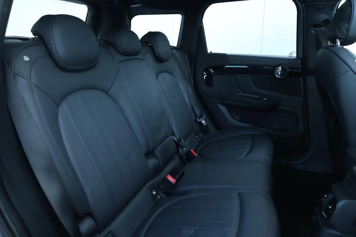 1.5 Cooper Business Edition Comfort Access/ Panoramadak/ Comfortstoelen/ Harman-Kardon/ Navigatie Plus/ LED-koplampen